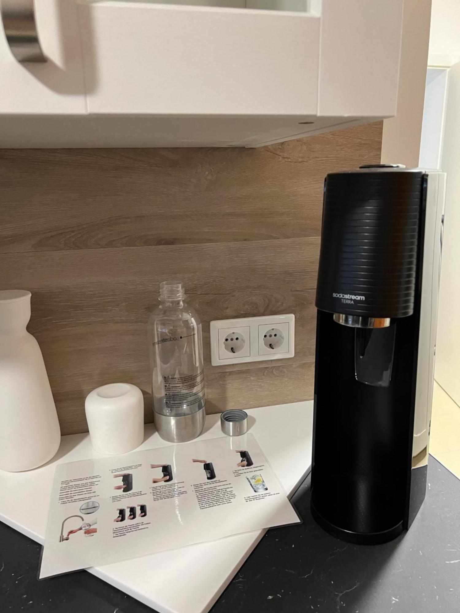 Grosse Gemuetliche Ferienwohnung Mit Klimaanlage, Parkplatz Inklusive Top ! Fürth Zewnętrze zdjęcie