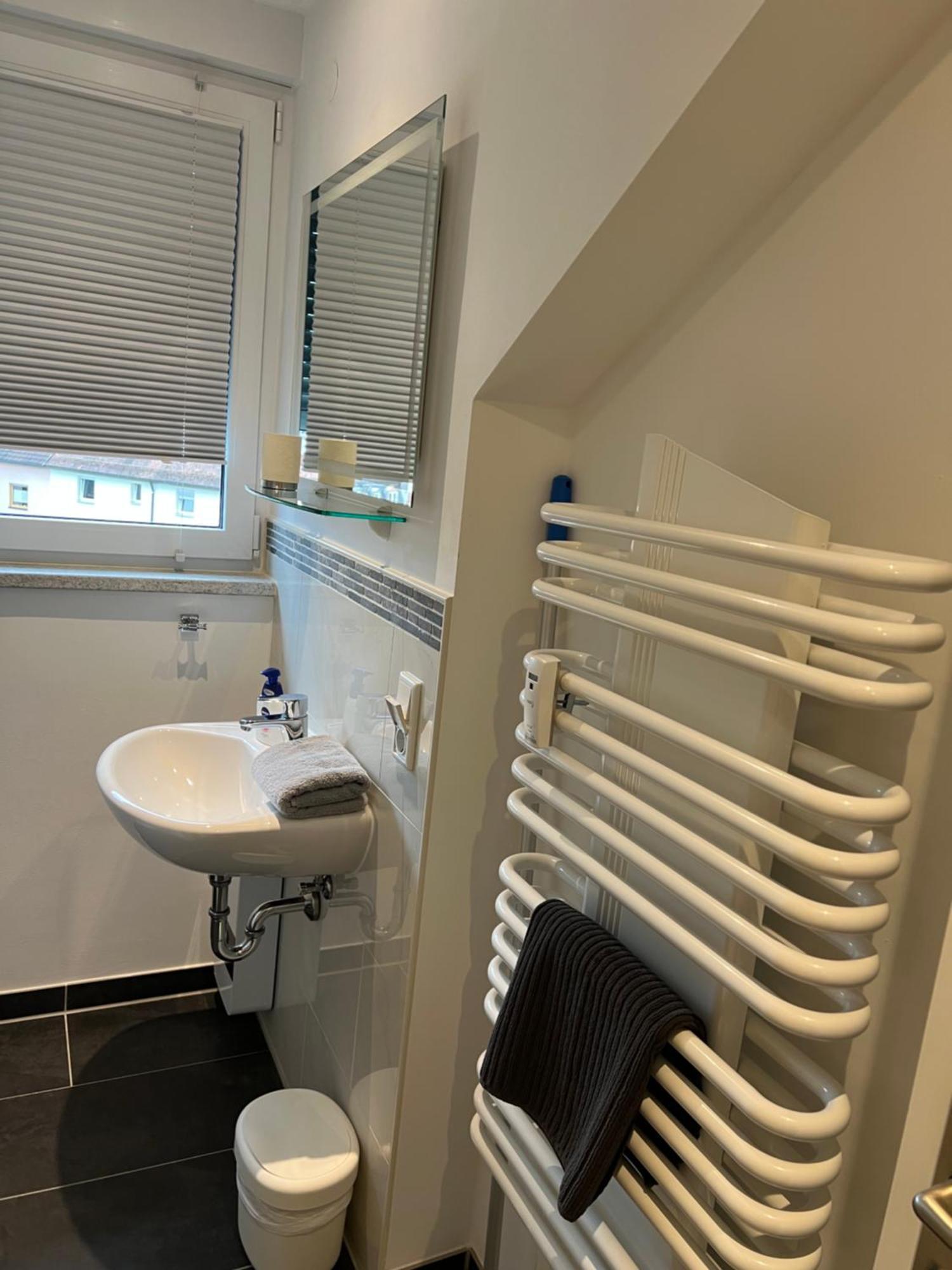 Grosse Gemuetliche Ferienwohnung Mit Klimaanlage, Parkplatz Inklusive Top ! Fürth Zewnętrze zdjęcie